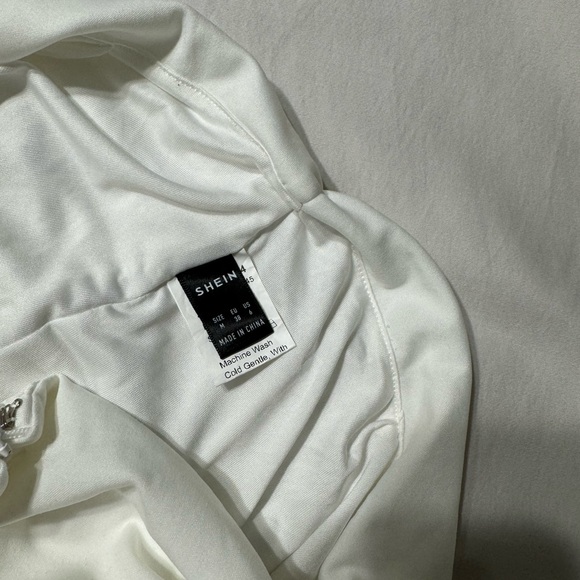 Flowy white skirt - Picture 2 of 2